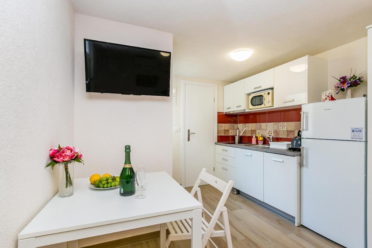 Апартаменты Apartman Hana Омишаль Экстерьер фото
