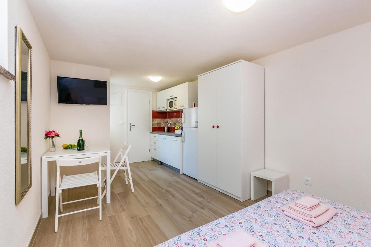 Апартаменты Apartman Hana Омишаль Экстерьер фото